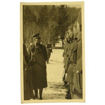 German General with Knights cross inspecting troops in Eastern front. Espenlaub militaria